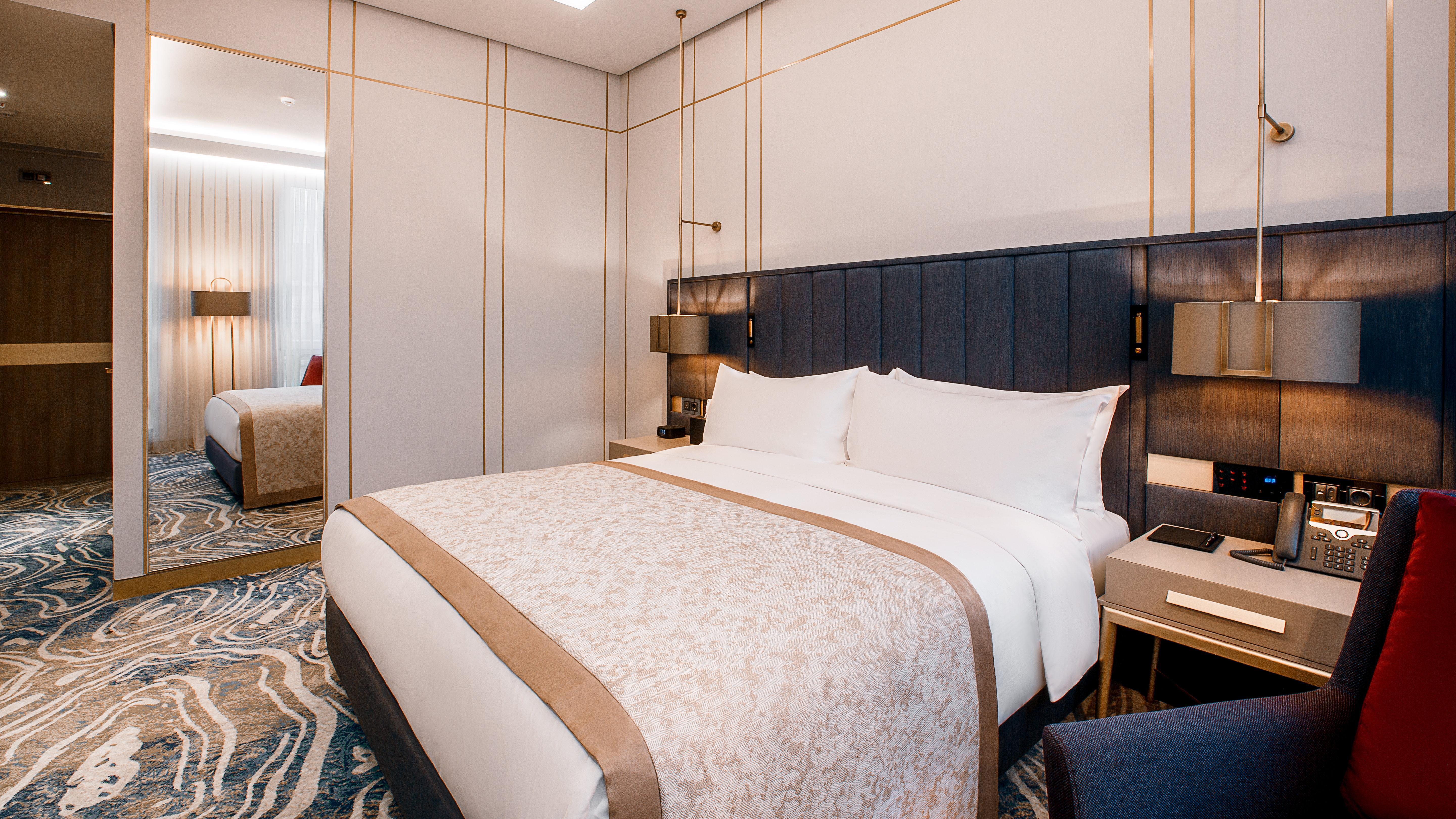 InterContinental Baku, an IHG Hotel Bagian luar foto Deluxe Suite