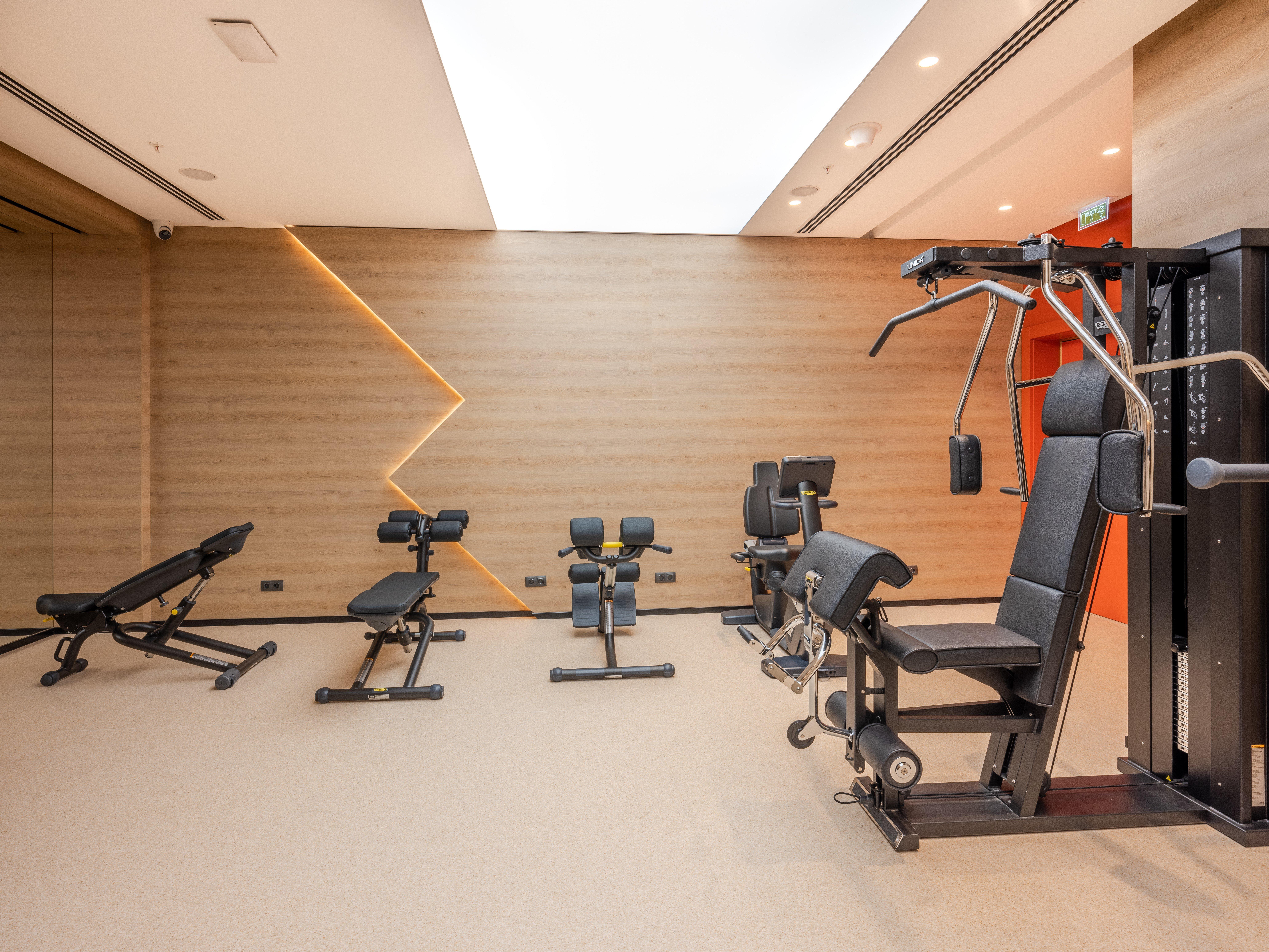 InterContinental Baku, an IHG Hotel Bagian luar foto The gym at the Mandarin Oriental, Hong Kong