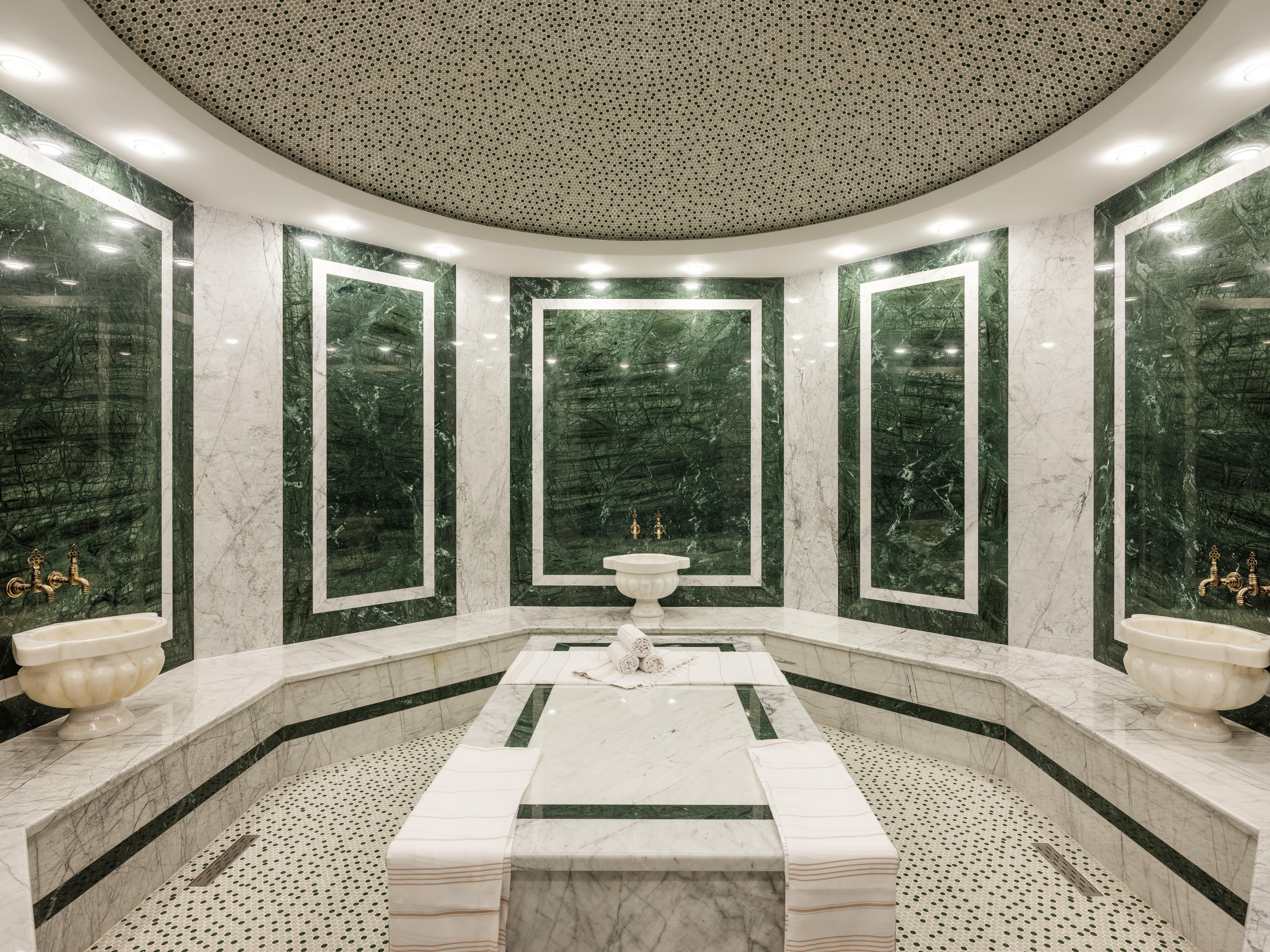 InterContinental Baku, an IHG Hotel Bagian luar foto Turkish bath