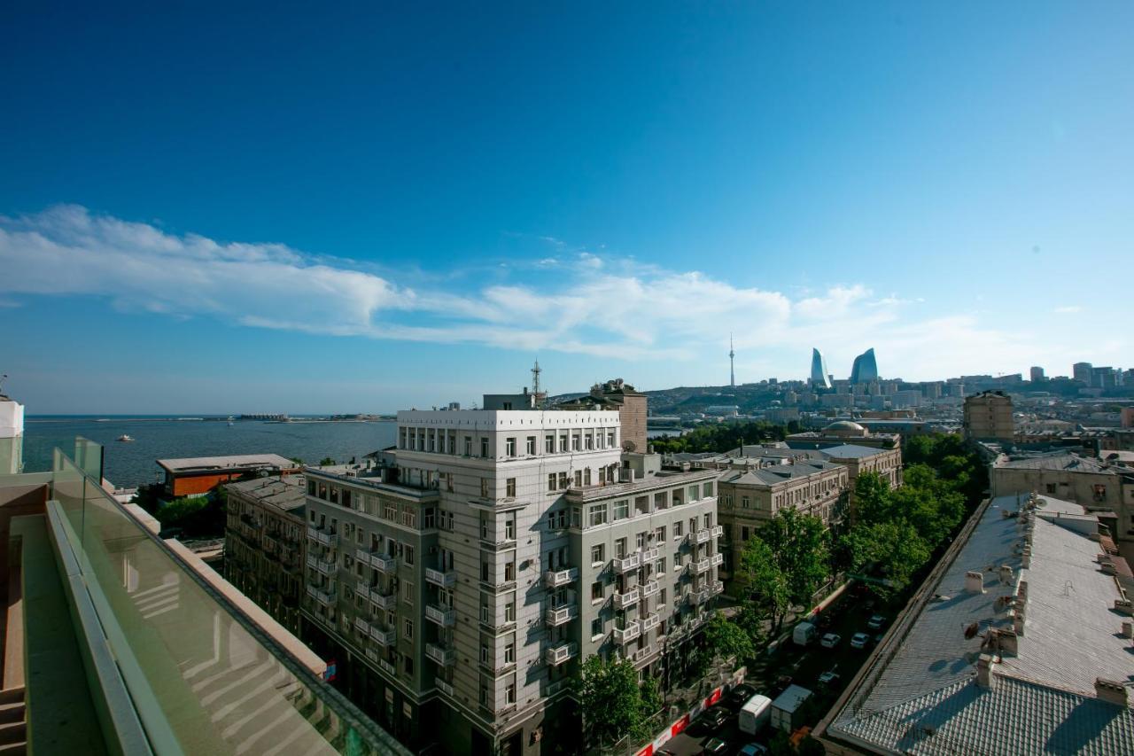 InterContinental Baku, an IHG Hotel Bagian luar foto View of the Hudson River from the 10th floor of the building