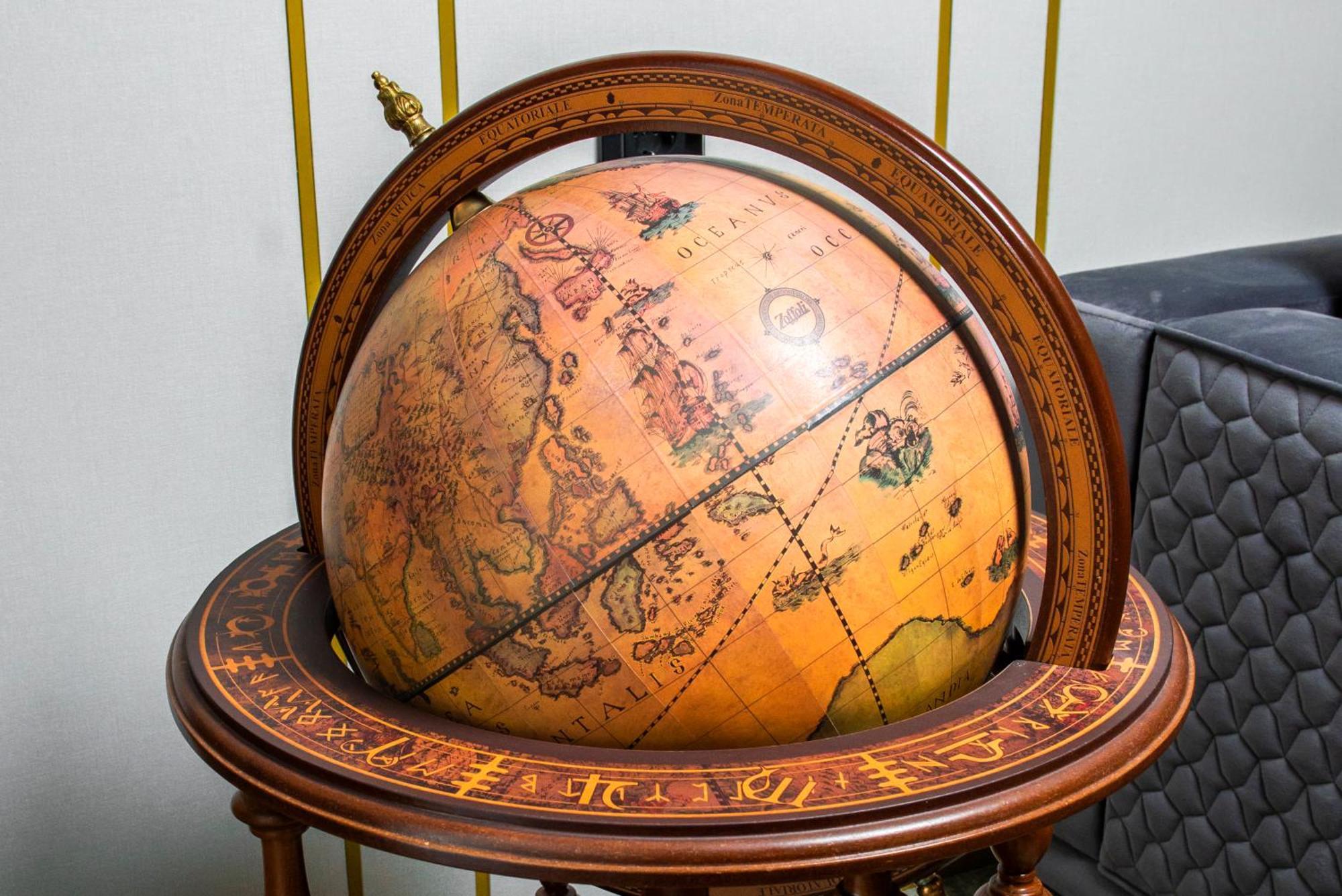InterContinental Baku, an IHG Hotel Bagian luar foto A globe