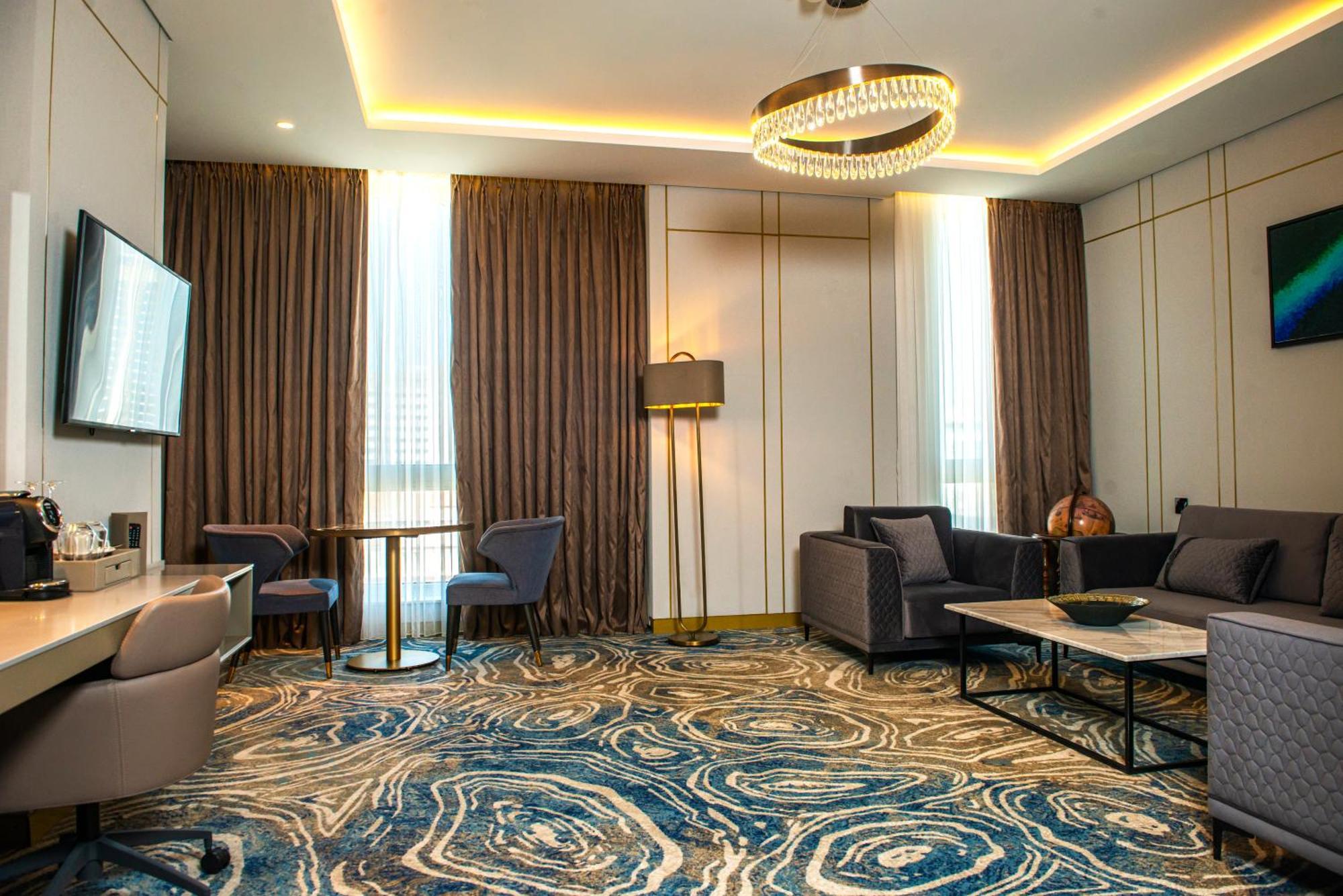InterContinental Baku, an IHG Hotel Bagian luar foto Suite room at the hotel